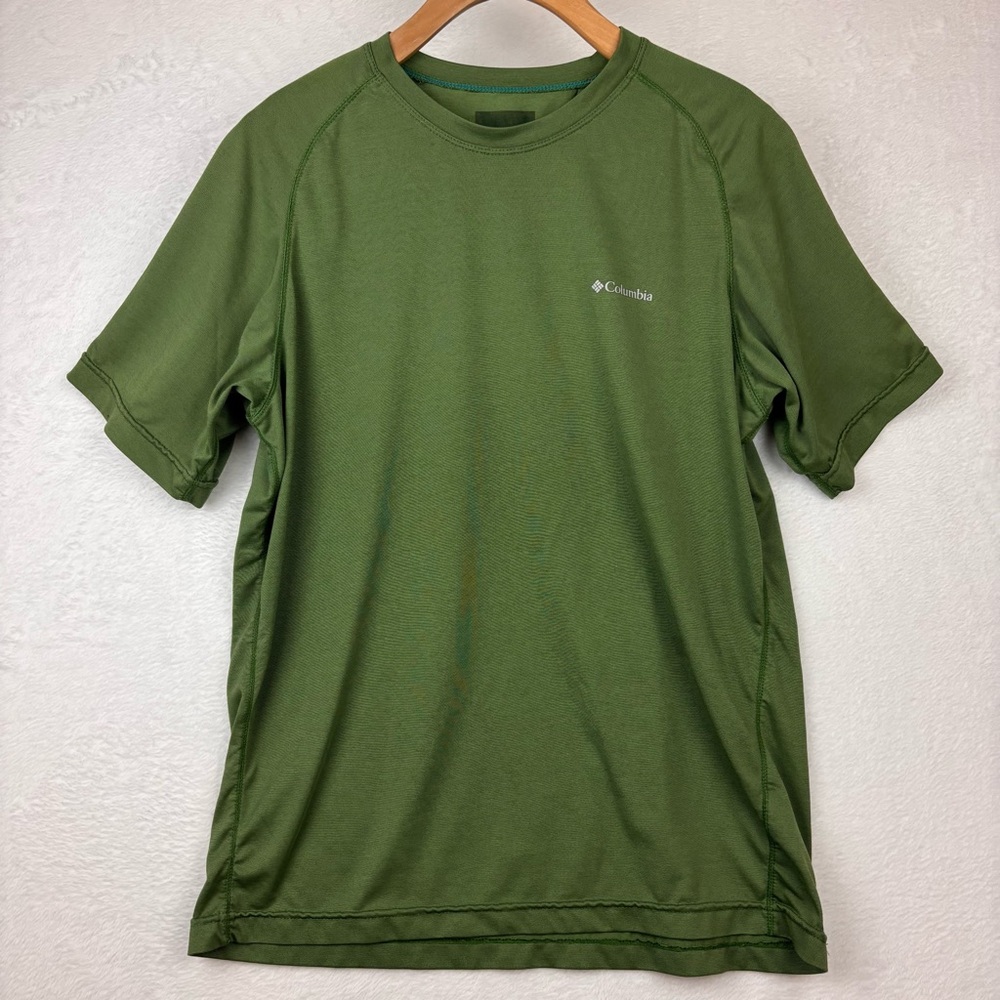 Columbia Men's Green T-Shirt
